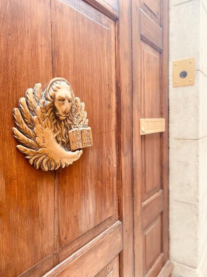 Mario Number 8 Verona Exterior foto